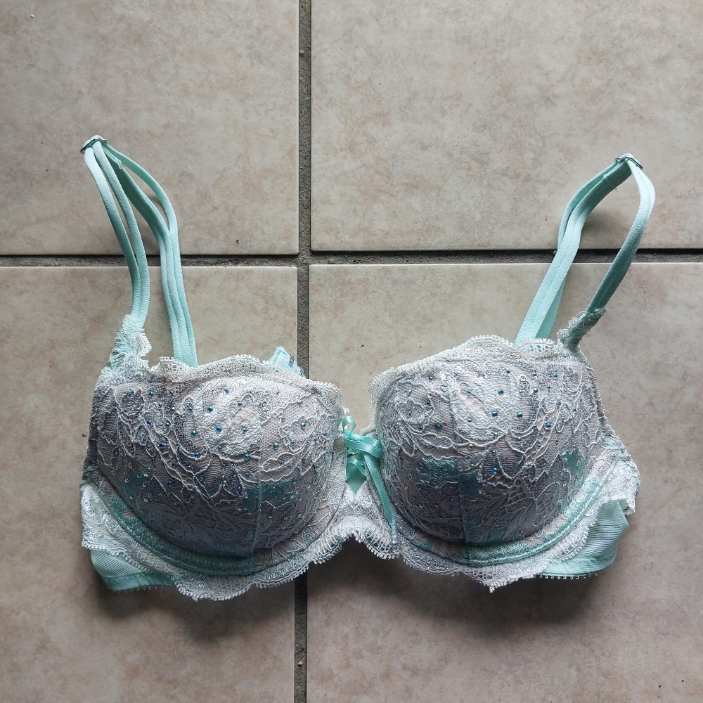 Victoria's Secret bra 32A